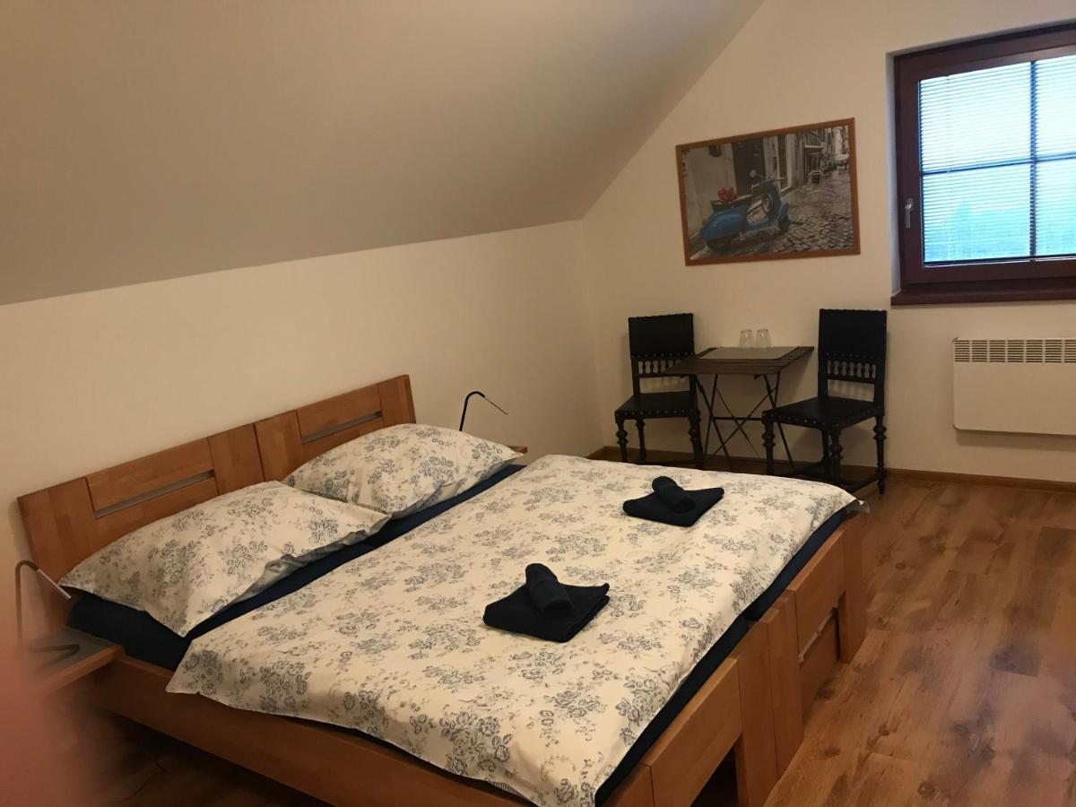 U Floderu Guest House Bavory Ngoại thất bức ảnh